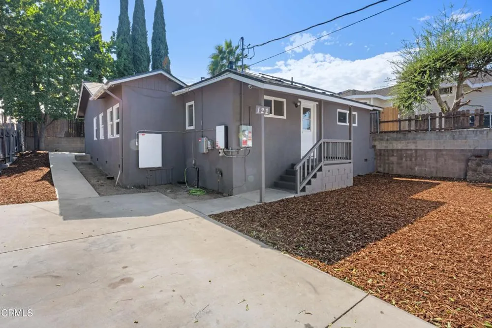 122 Bundren Street Oak View, CA 93022