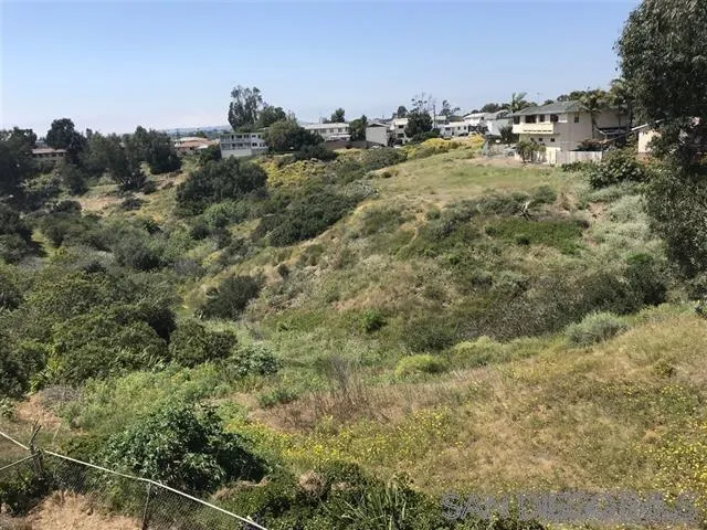 6670 GOODWIN San Diego, CA 92111