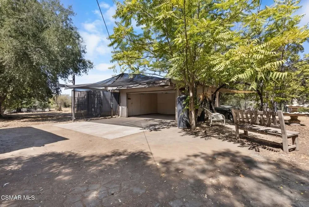 5631 Foothill Drive Agoura Hills, CA 91301