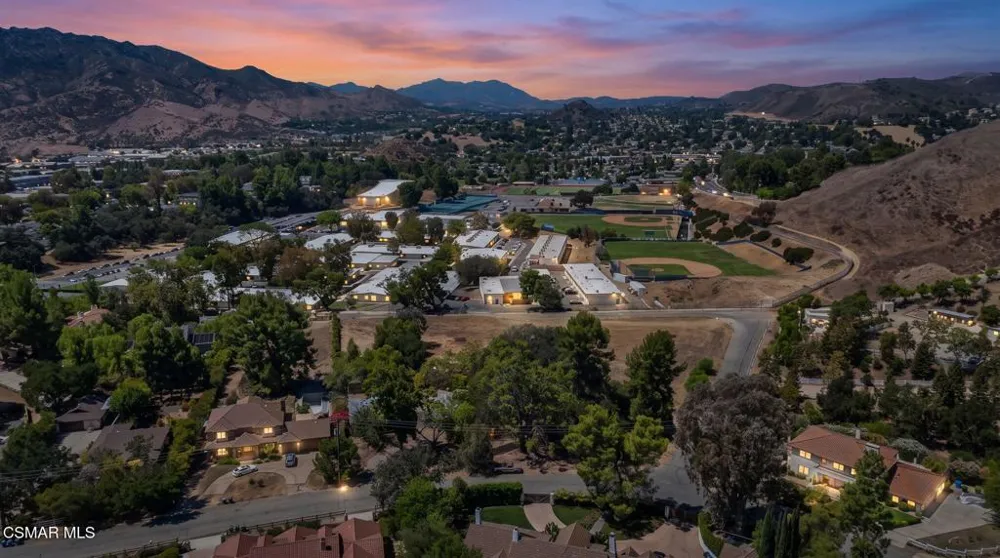 5631 Foothill Drive Agoura Hills, CA 91301