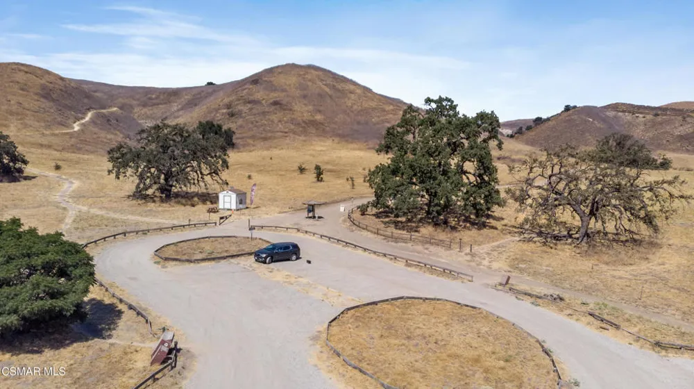5631 Foothill Drive Agoura Hills, CA 91301