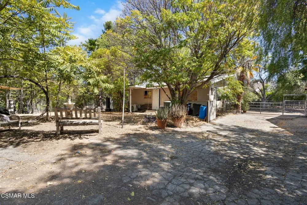 5631 Foothill Drive Agoura Hills, CA 91301
