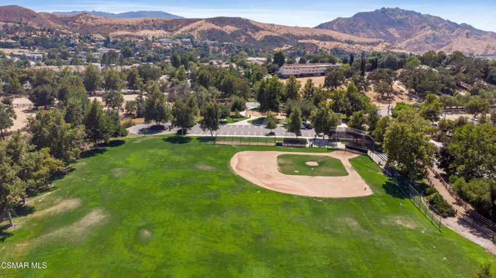 5631 Foothill Drive Agoura Hills, CA 91301