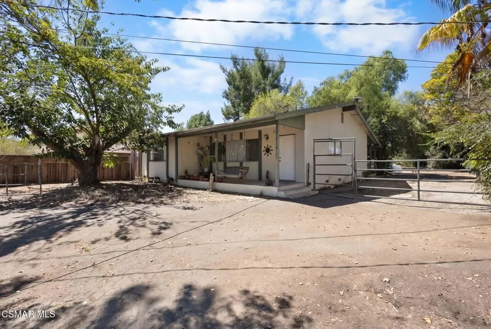 5631 Foothill Drive Agoura Hills, CA 91301