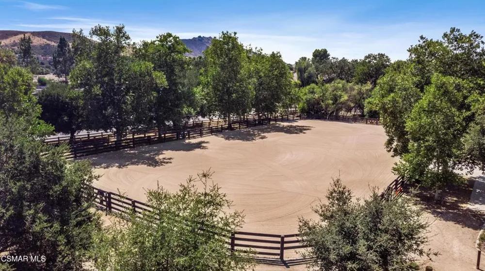5631 Foothill Drive Agoura Hills, CA 91301
