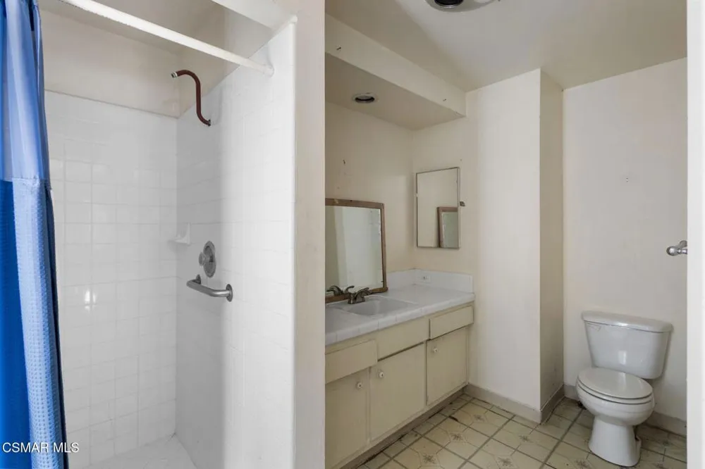 5631 Foothill Drive Agoura Hills, CA 91301