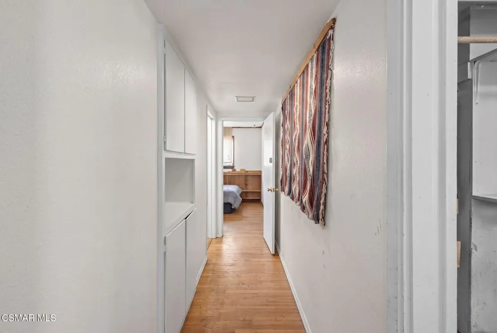 5631 Foothill Drive Agoura Hills, CA 91301
