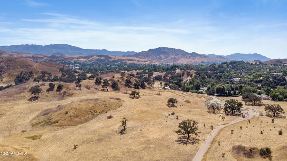 5631 Foothill Drive Agoura Hills, CA 91301