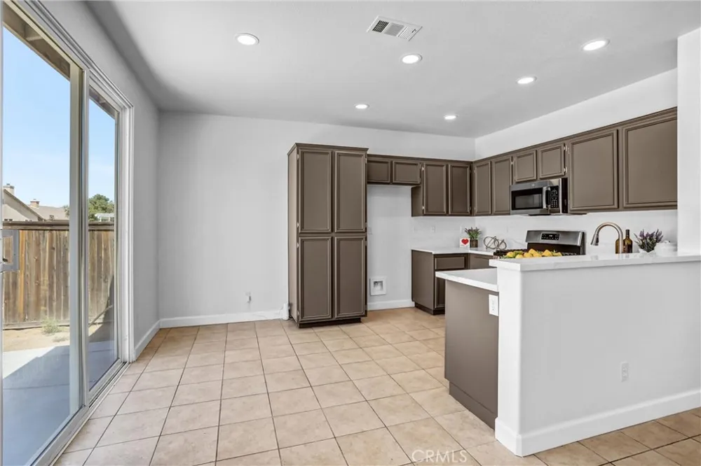 13584 Kitty Hawk Victorville, CA 92392
