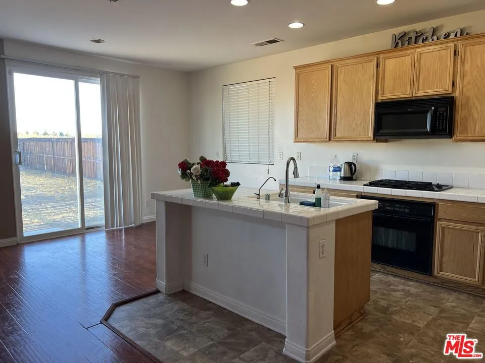 11843 Forest Park Lane Victorville, CA 92392