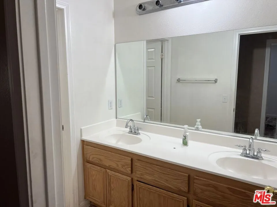 11843 Forest Park Lane Victorville, CA 92392