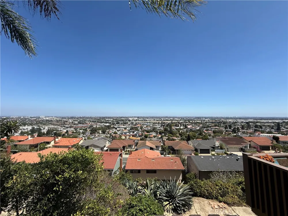3927 Paseo de las Tortugas Torrance, CA 90505