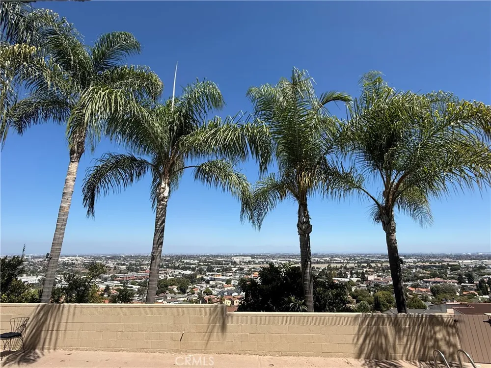 3927 Paseo de las Tortugas Torrance, CA 90505