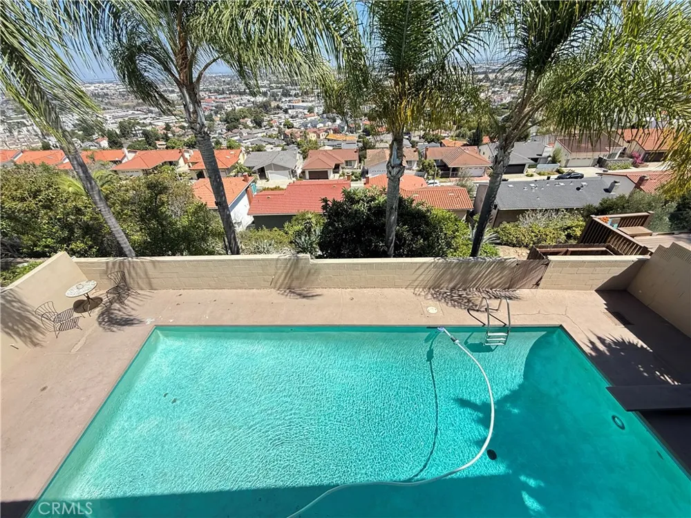 3927 Paseo de las Tortugas Torrance, CA 90505