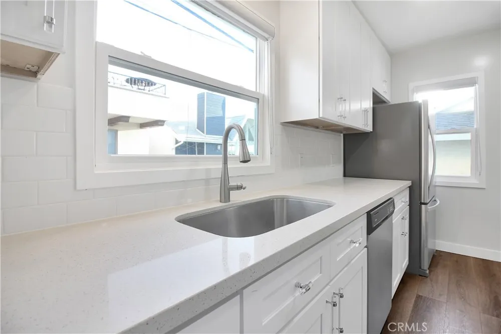 230 30th Street Hermosa Beach, CA 90254