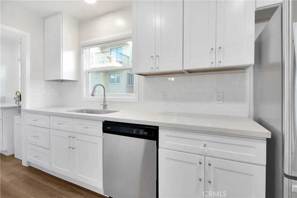 230 30th Street Hermosa Beach, CA 90254
