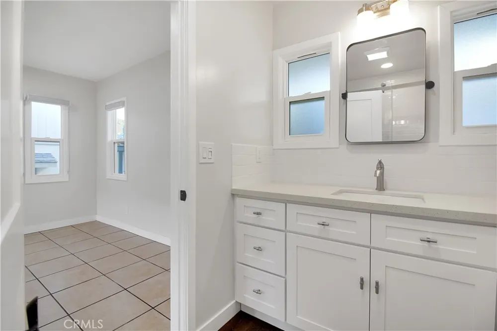 230 30th Street Hermosa Beach, CA 90254