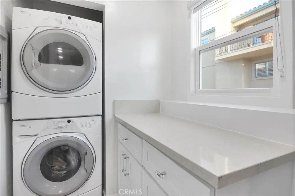 230 30th Street Hermosa Beach, CA 90254