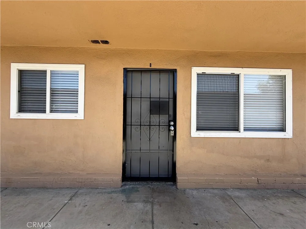 4329 E 55th Street #B Maywood, CA 90270