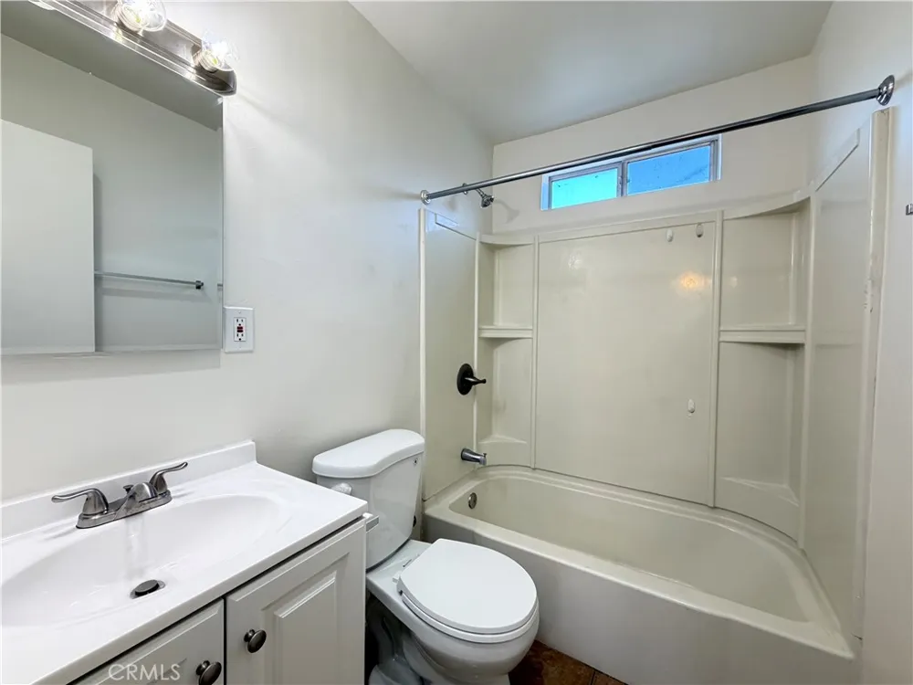4329 E 55th Street #B Maywood, CA 90270