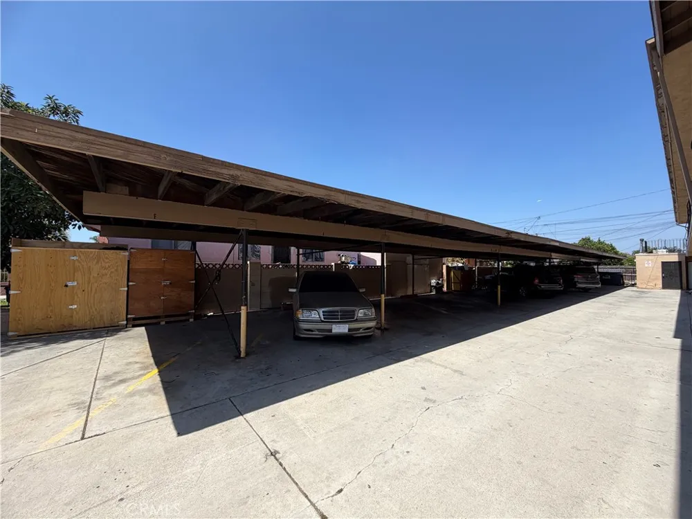 4329 E 55th Street #B Maywood, CA 90270