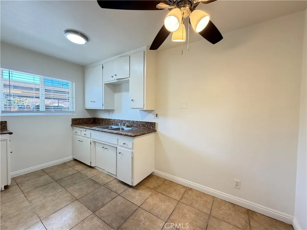 4329 E 55th Street #B Maywood, CA 90270