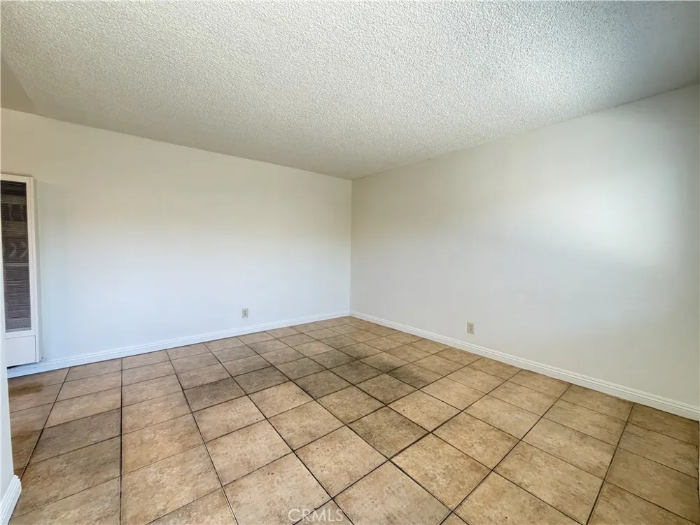 4329 E 55th Street #B Maywood, CA 90270