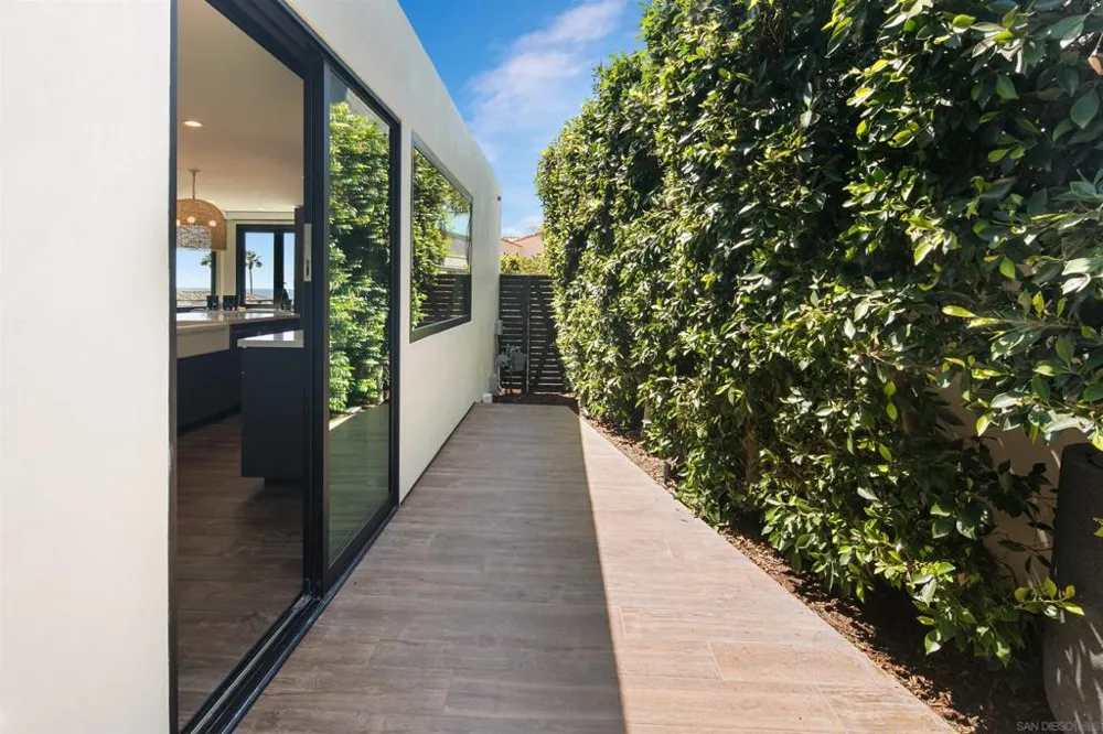 5503 Chelsea Avenue La Jolla, CA 92037