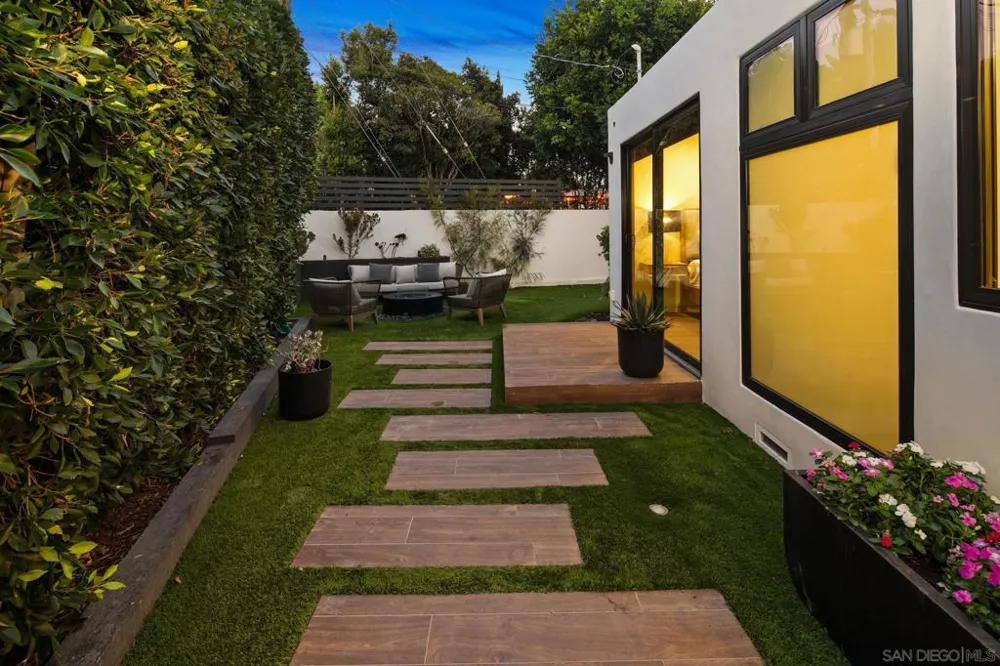 5503 Chelsea Avenue La Jolla, CA 92037