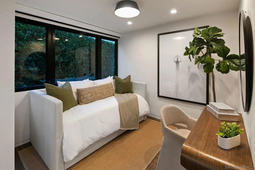 5503 Chelsea Avenue La Jolla, CA 92037