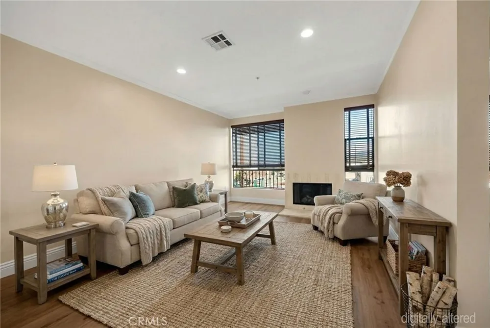 6938 Laurel Canyon #303 North Hollywood, CA 91605