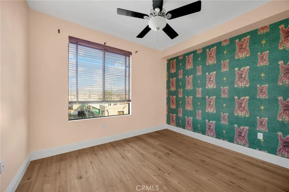 6938 Laurel Canyon #303 North Hollywood, CA 91605