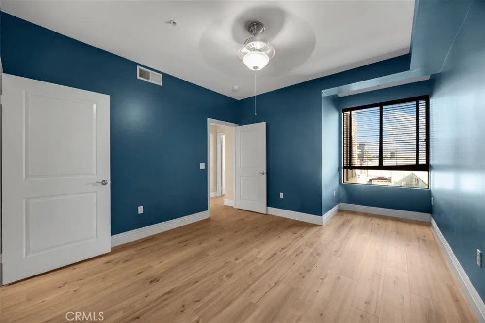 6938 Laurel Canyon #303 North Hollywood, CA 91605