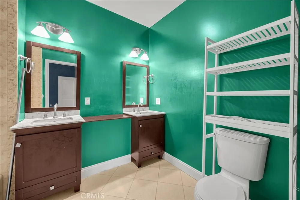 6938 Laurel Canyon #303 North Hollywood, CA 91605