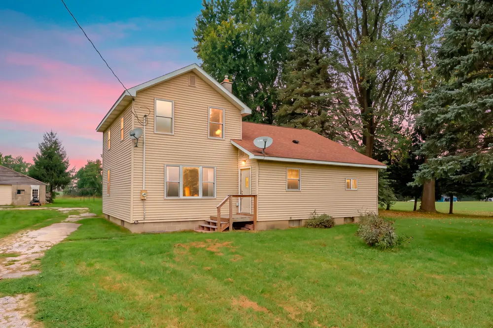 39264 W Red Arrow Highway Paw Paw Township, MI 49079