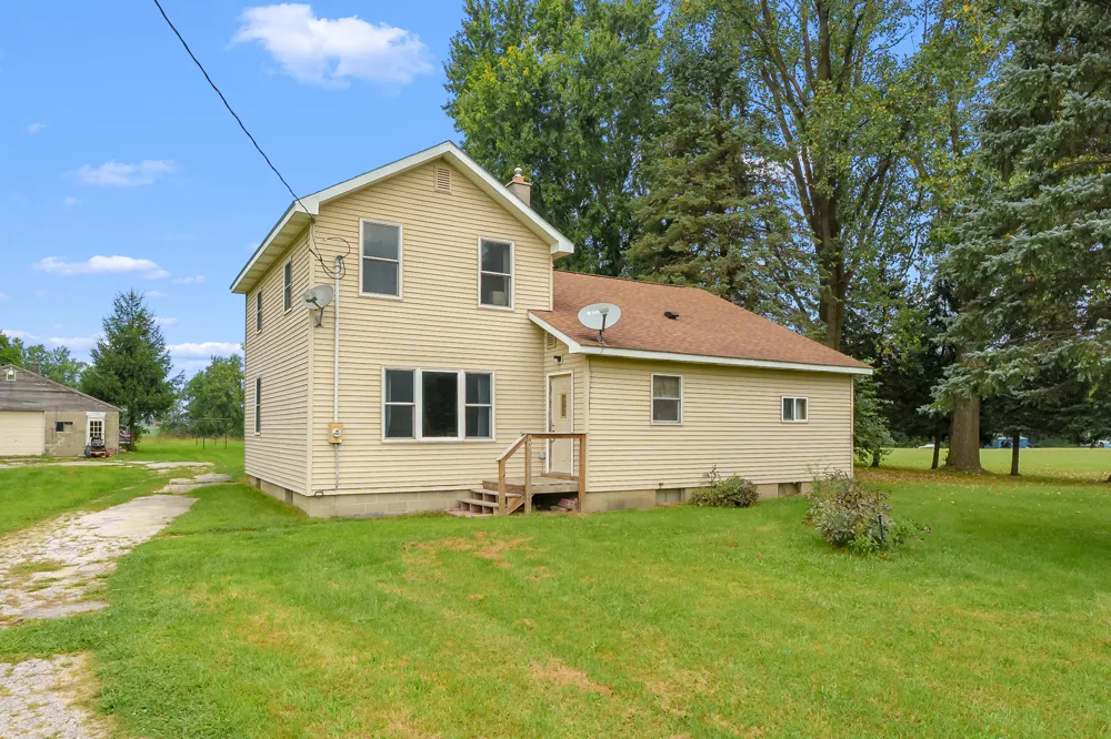 39264 W Red Arrow Highway Paw Paw Township, MI 49079