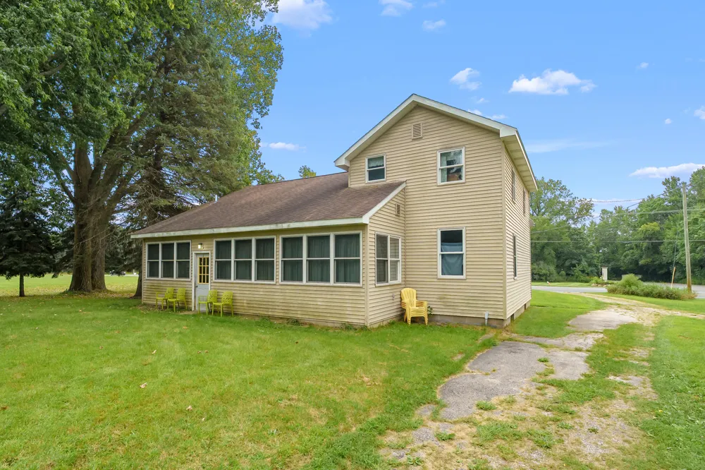 39264 W Red Arrow Highway Paw Paw Township, MI 49079