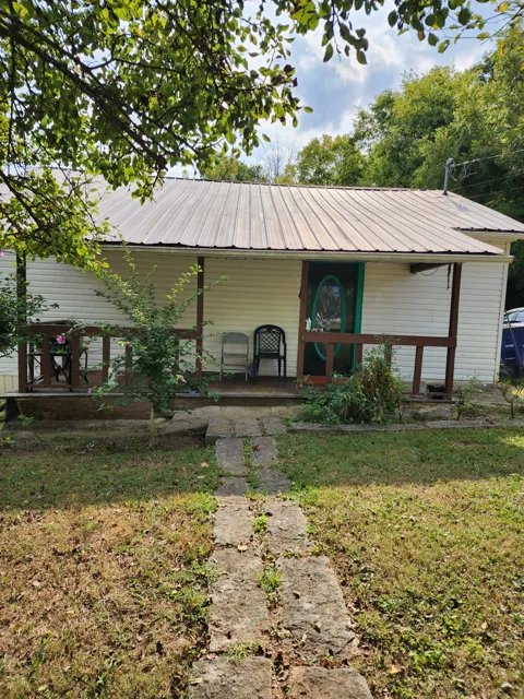 117 Burt St