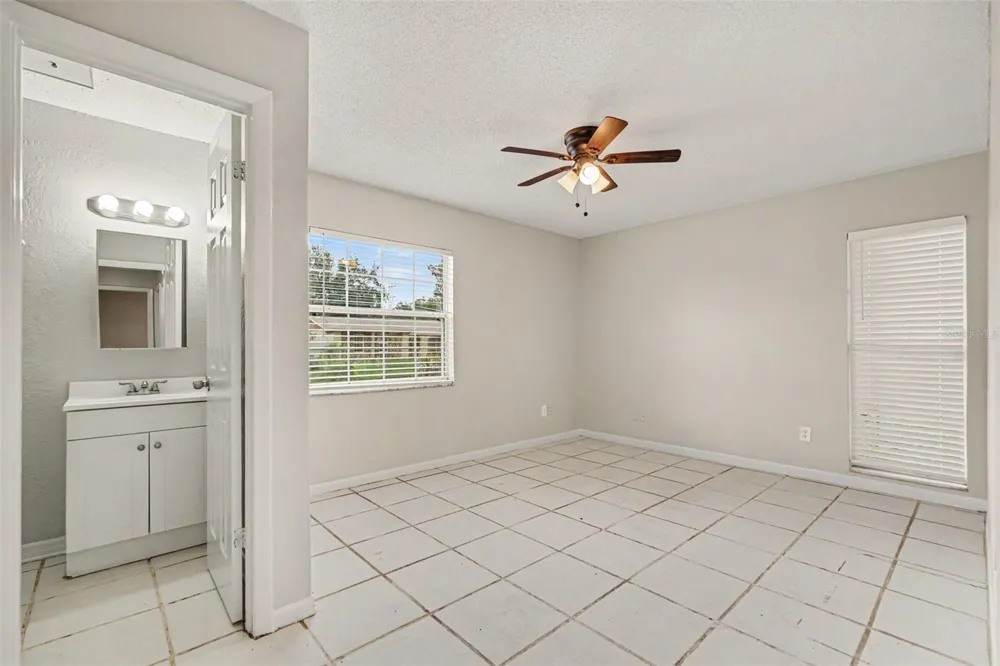 8503 FISH LAKE ROAD Tampa, FL 33619
