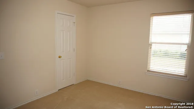 15619 TURFWAY PARK Selma, TX 78154