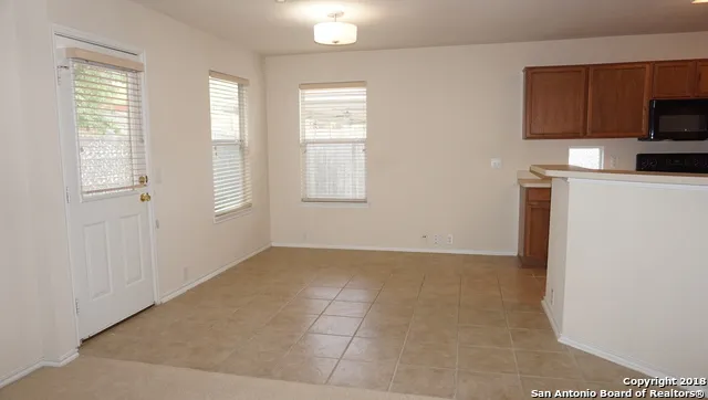 15619 TURFWAY PARK Selma, TX 78154