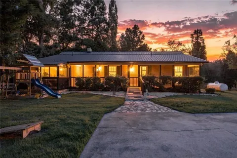 33 Pigeon Creek Drive