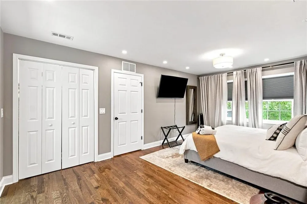 33 Pigeon Creek Drive Blue Ridge, GA 30513