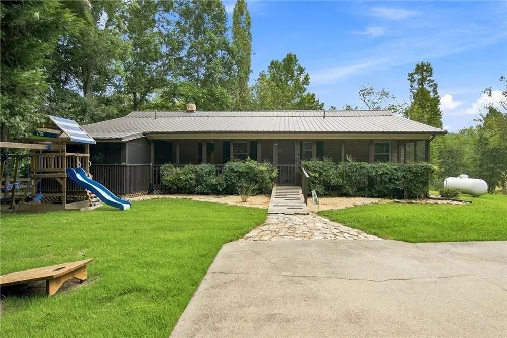 33 Pigeon Creek Drive Blue Ridge, GA 30513