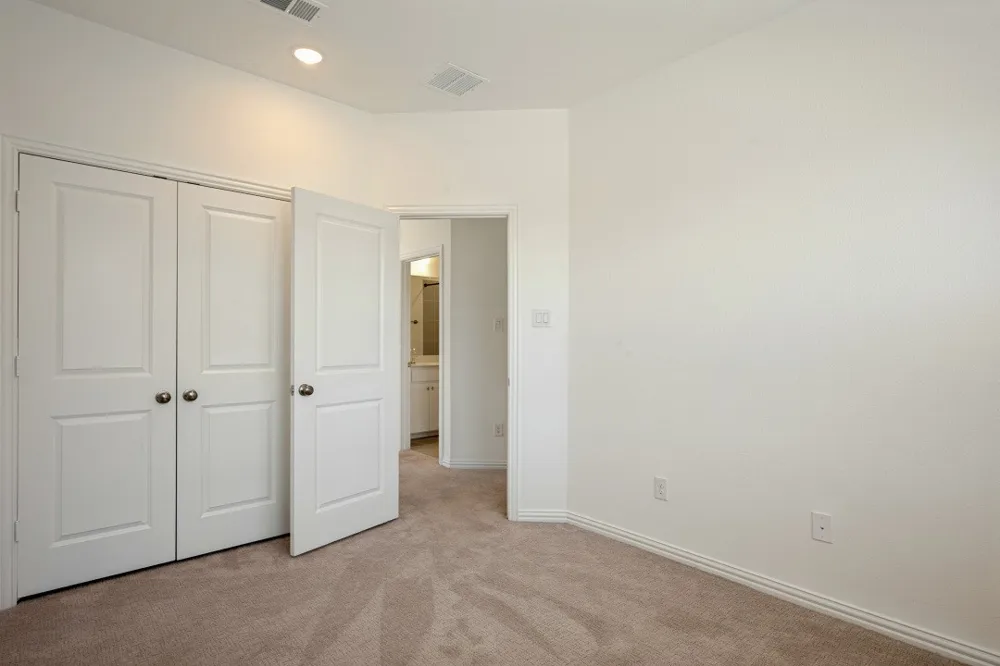 4332 Hopewell Street North Richland Hills, TX 76180