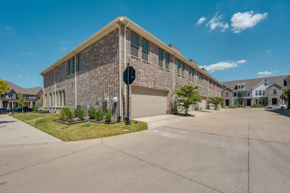 4332 Hopewell Street North Richland Hills, TX 76180