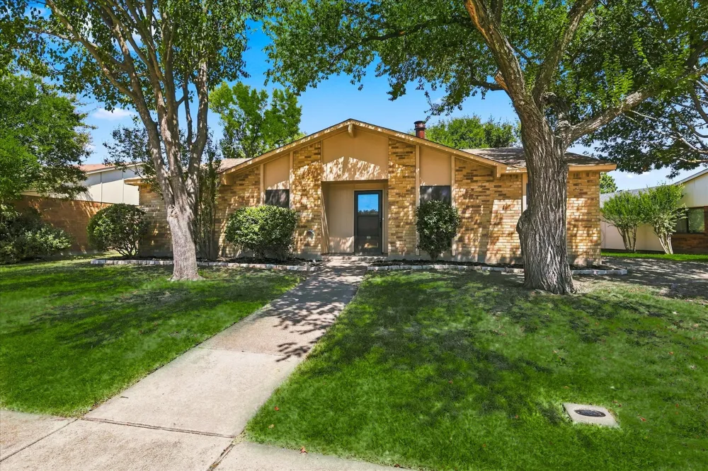 411 Clear Creek Lane Coppell, TX 75019