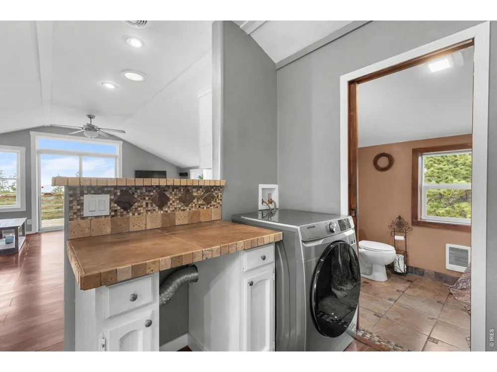 33998 Lyttle Dowdle Drive Golden, CO 80403
