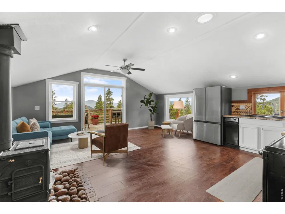 33998 Lyttle Dowdle Drive Golden, CO 80403