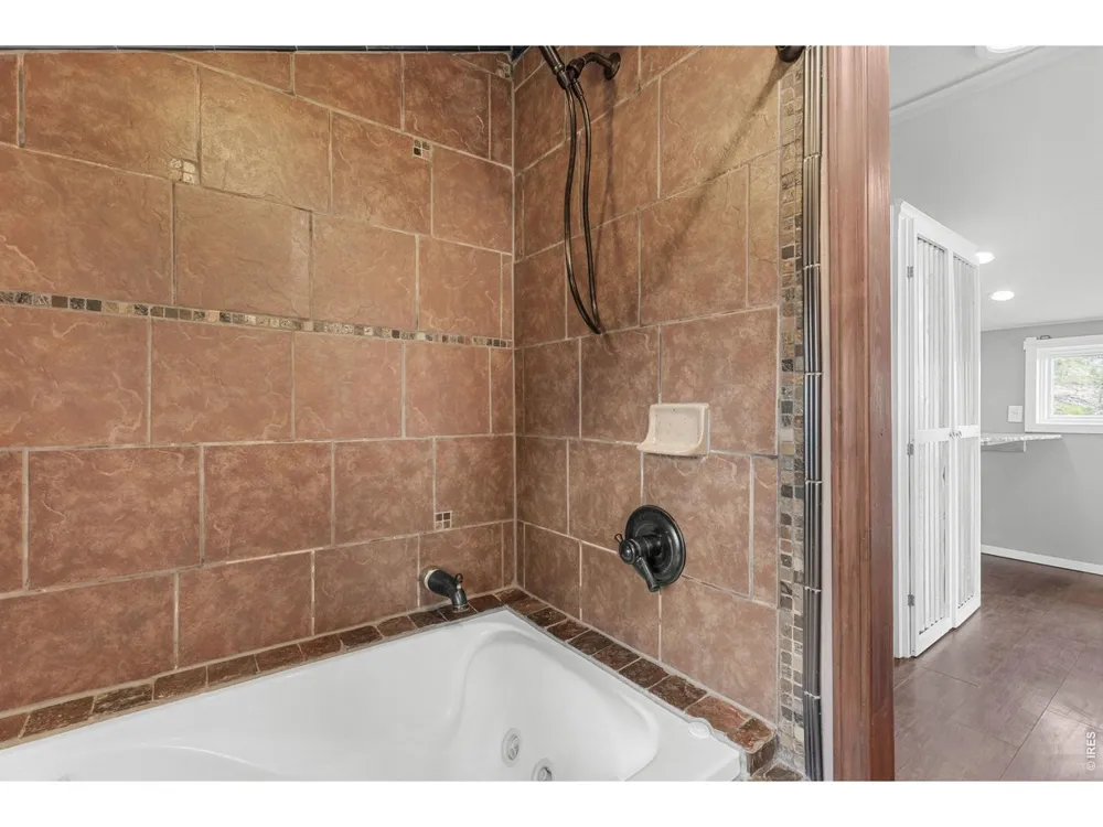 33998 Lyttle Dowdle Drive Golden, CO 80403